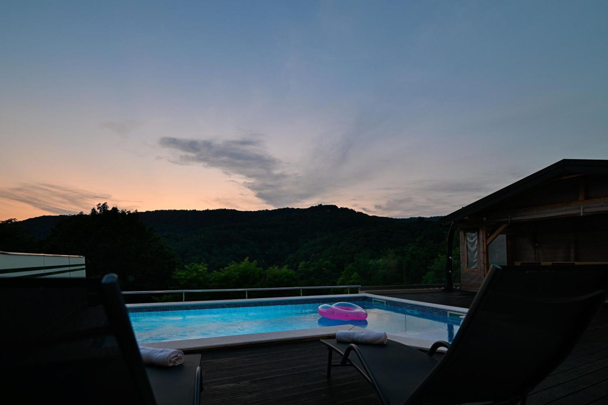 Villa Carobni Pogled Zagabria Esterno foto